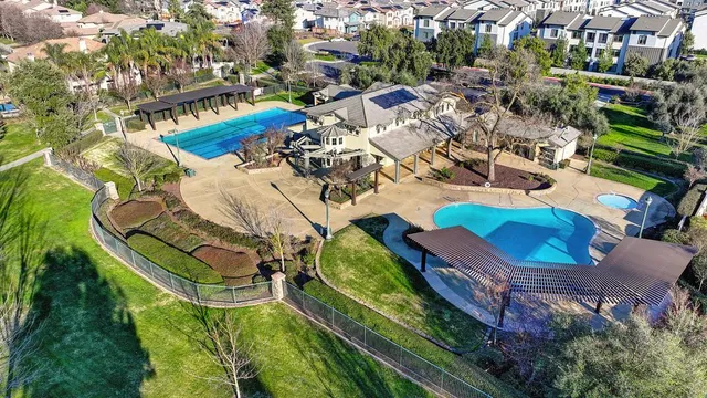 $749,900 | 910 Lighthouse Drive, West Sacramento, CA 95605