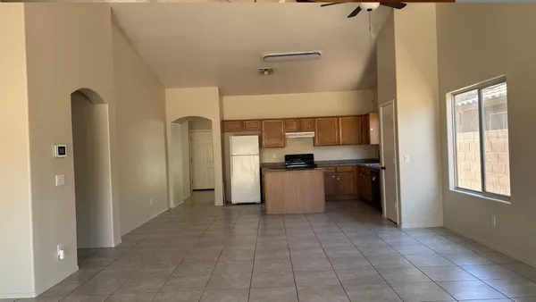 $1,975 | 6608 West Gross Avenue, Phoenix, AZ 85043