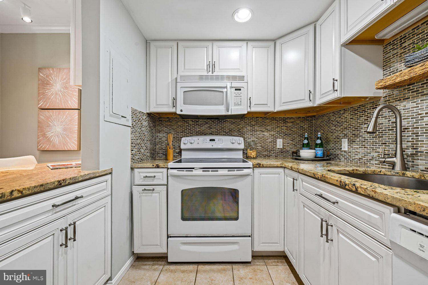 1953 Calvert Street Northwest, Unit D Washington, DC 20009 - Photo 14 of 36 Kitchen
