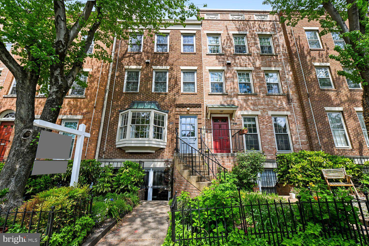 1953 Calvert Street Northwest, Unit D Washington, DC 20009 - Photo 2 of 36 Front Elevation