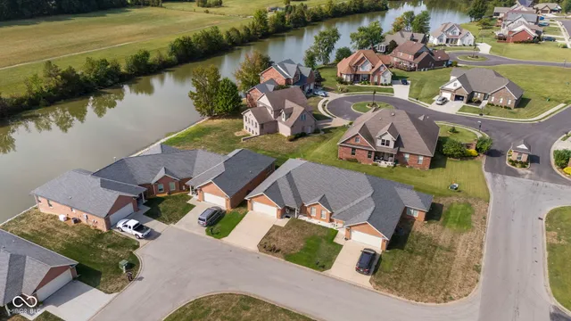 $299,900 | 1557 Willow Shore Drive, Scottsburg, IN 47170