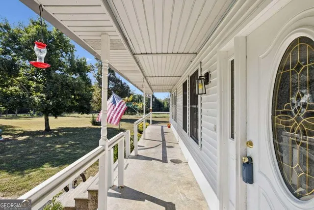 a view of an entryway
