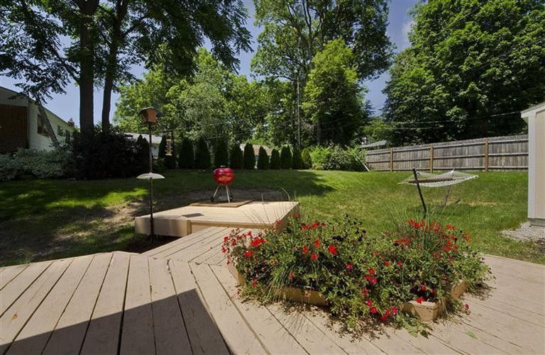 915 Red Oak Road Ann Arbor, MI 48103 - Photo 15 of 16 Photo 15