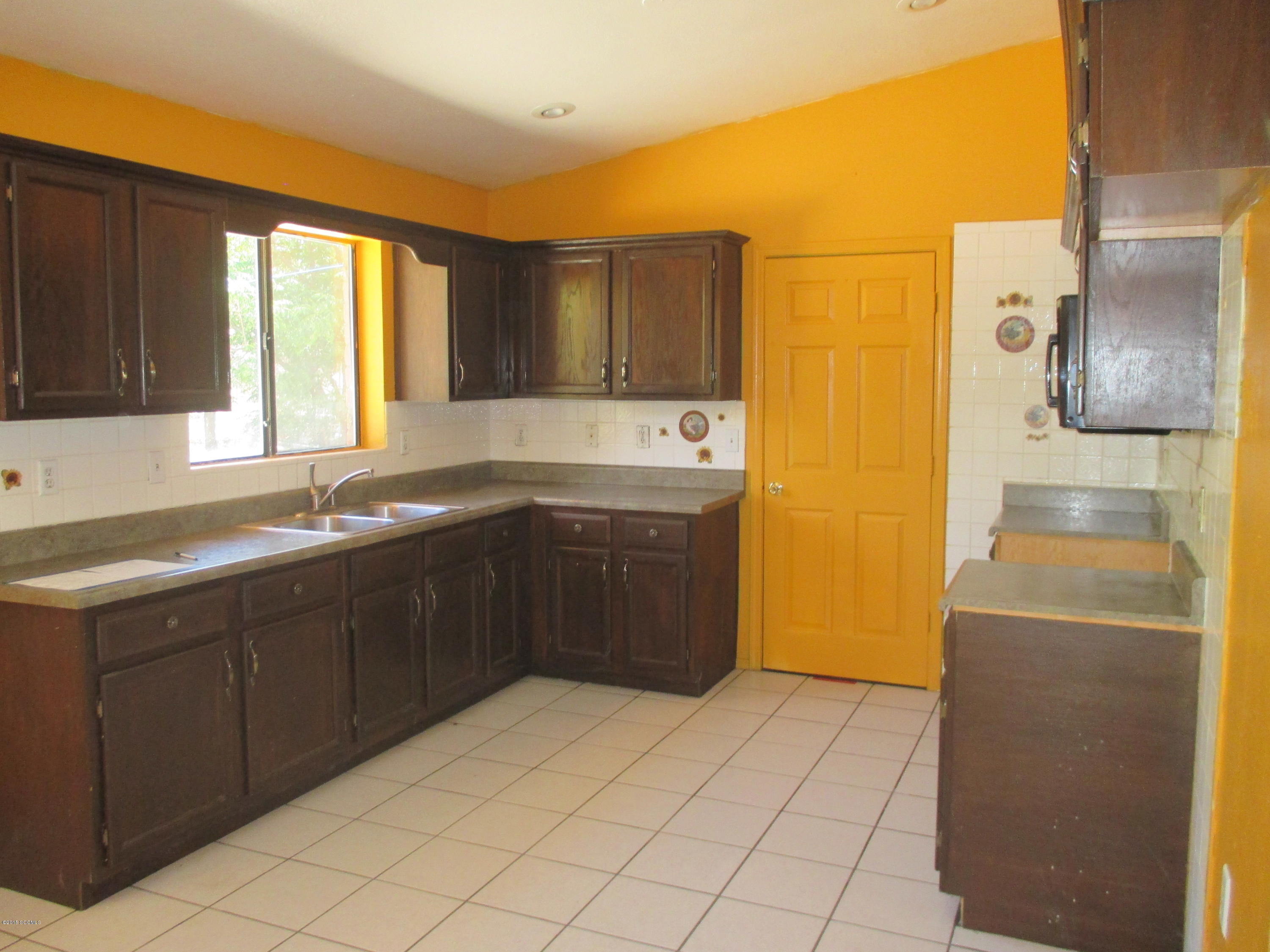 1042 Circulo Golondrina Rio Rico, AZ 85648 - Photo 4 of 12