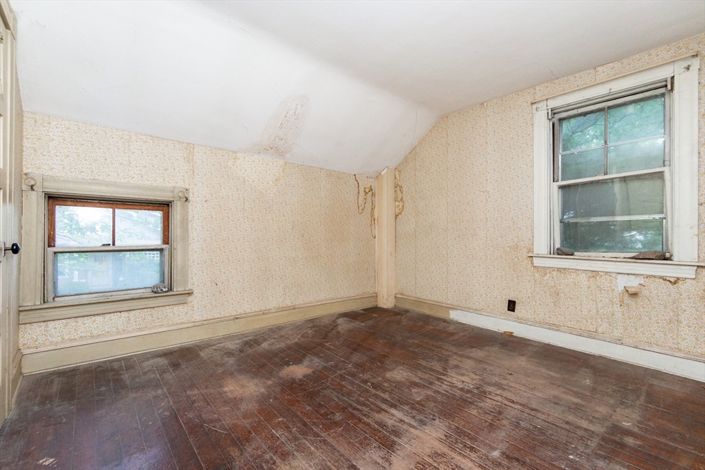 270 Garden Street Fall River, MA 02720 - Photo 18 of 36 an empty room with windows