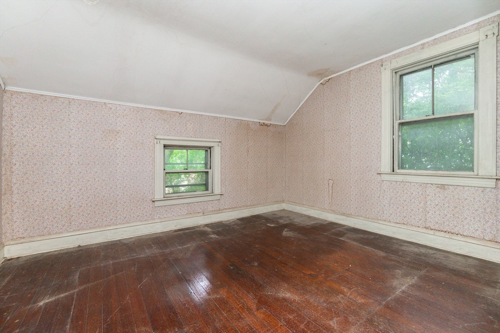 270 Garden Street Fall River, MA 02720 - Photo 21 of 36 an empty room with windows