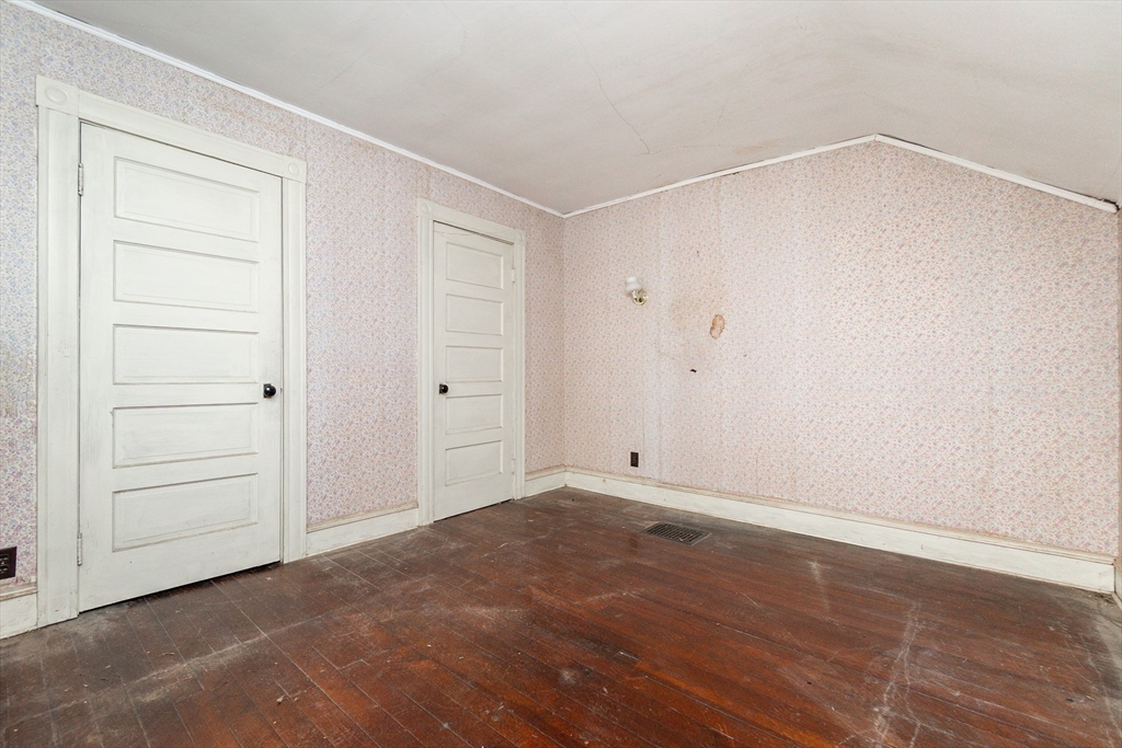 270 Garden Street Fall River, MA 02720 - Photo 25 of 36 a view of an empty room
