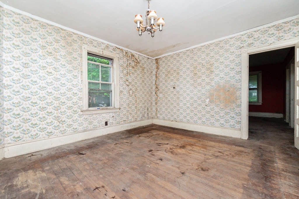 270 Garden Street Fall River, MA 02720 - Photo 4 of 36 an empty room with windows