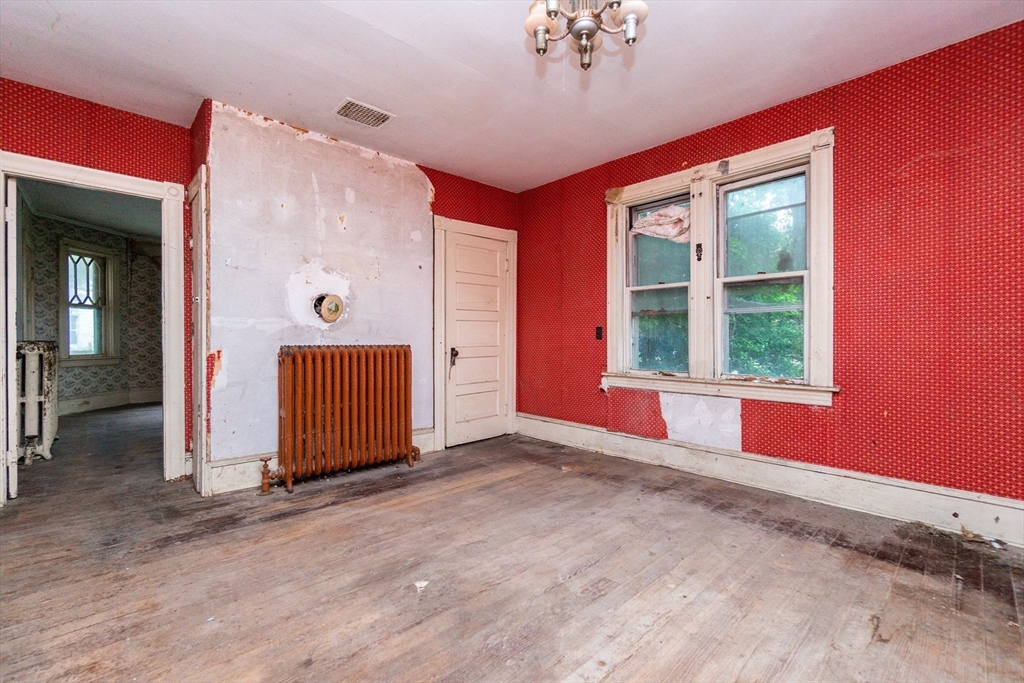 270 Garden Street Fall River, MA 02720 - Photo 10 of 36 a view of an empty room with a window