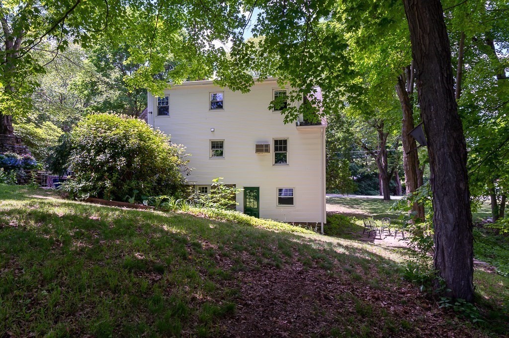 118 Ruggles Street Westborough, MA 01581 - Photo 28 of 33 Gallery Image 28