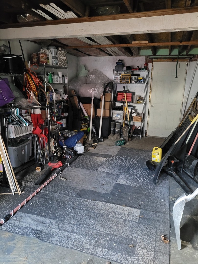 921 Airport Road Mount Vernon, IL 62864 - Photo 26 of 26 a view of a room with gym equipment