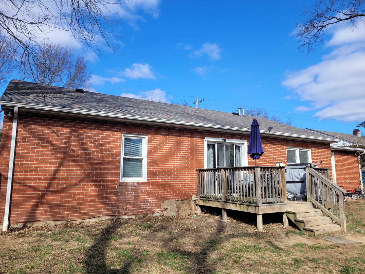 921 Airport Road Mount Vernon, IL 62864 - Photo 5 of 26 a view of a house with a balcony