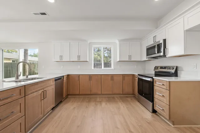 $525,000 | 101-915 West West/ Main Avenue, Chewelah, WA 99109