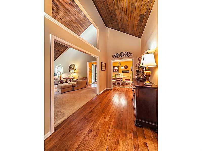 404 Mill Farm Road Noblesville, IN 46062 - Photo 4 of 24 Gallery Image 4