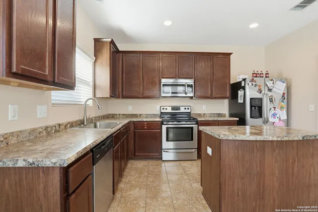 $234,900 | 9918 Fuchsia View, San Antonio, TX 78245