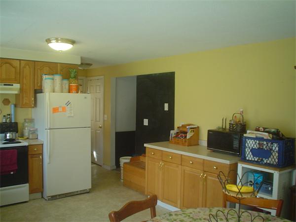 83 Lebanon Street Springfield, MA 01109 - Photo 3 of 13
