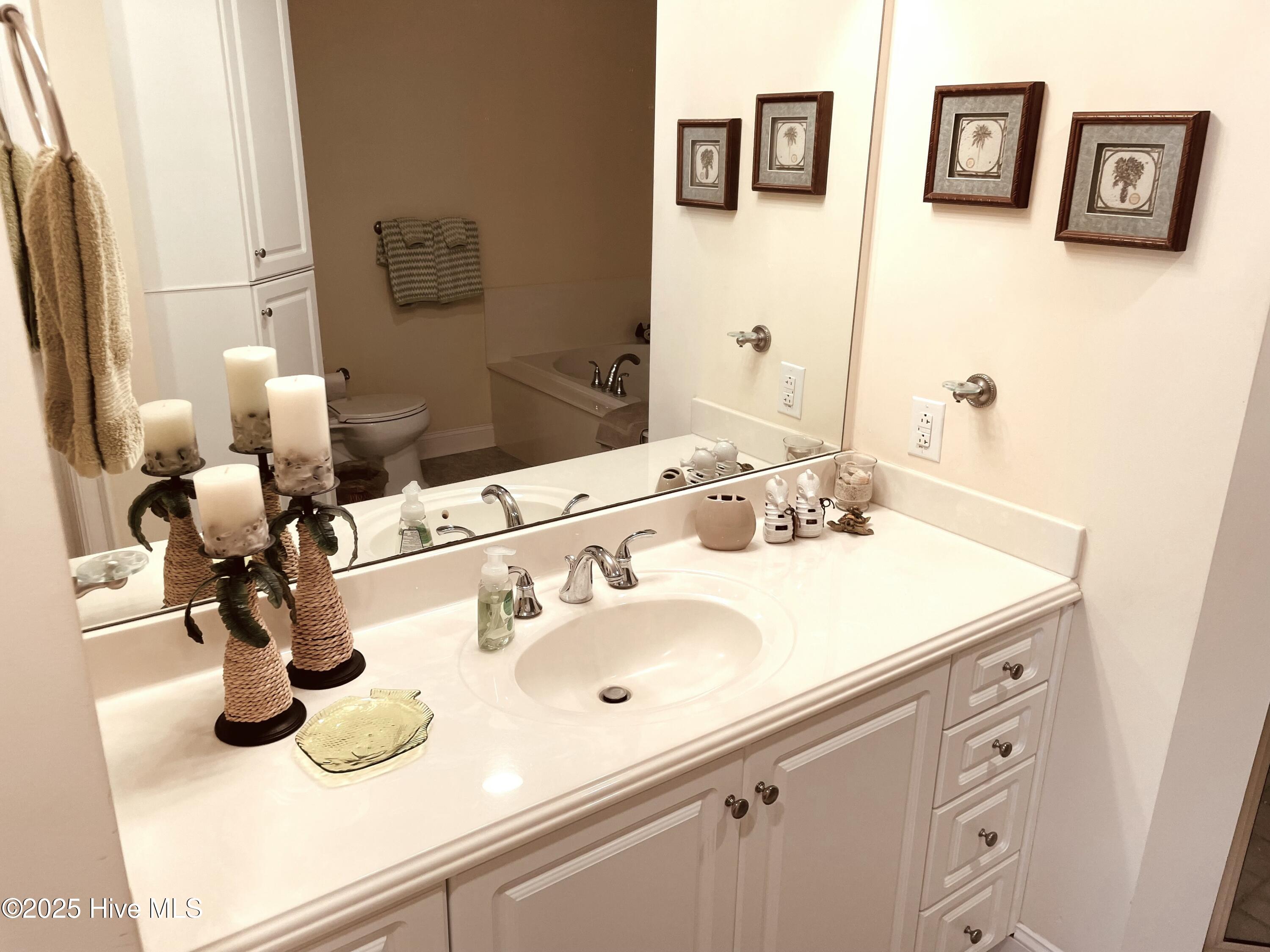 1550 Salter Path Road, Unit 209 Indian Beach, NC 28512 - Photo 28 of 43 MAIN BATH