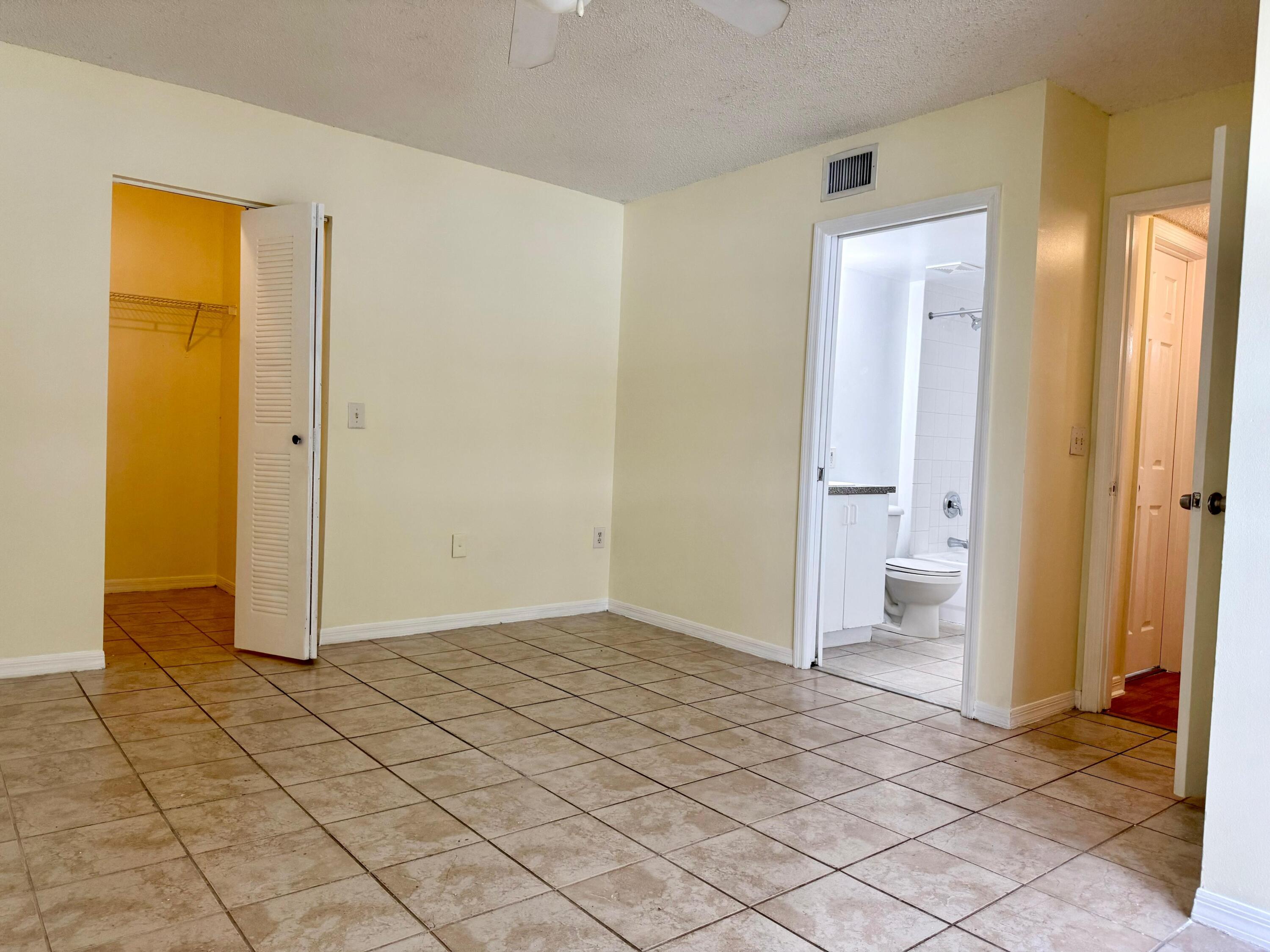 5065 Wiles Road, Unit 204 Coconut Creek, FL 33073 - Photo 11 of 14 WhatsApp Image 2026-04-23 at 17.13.11