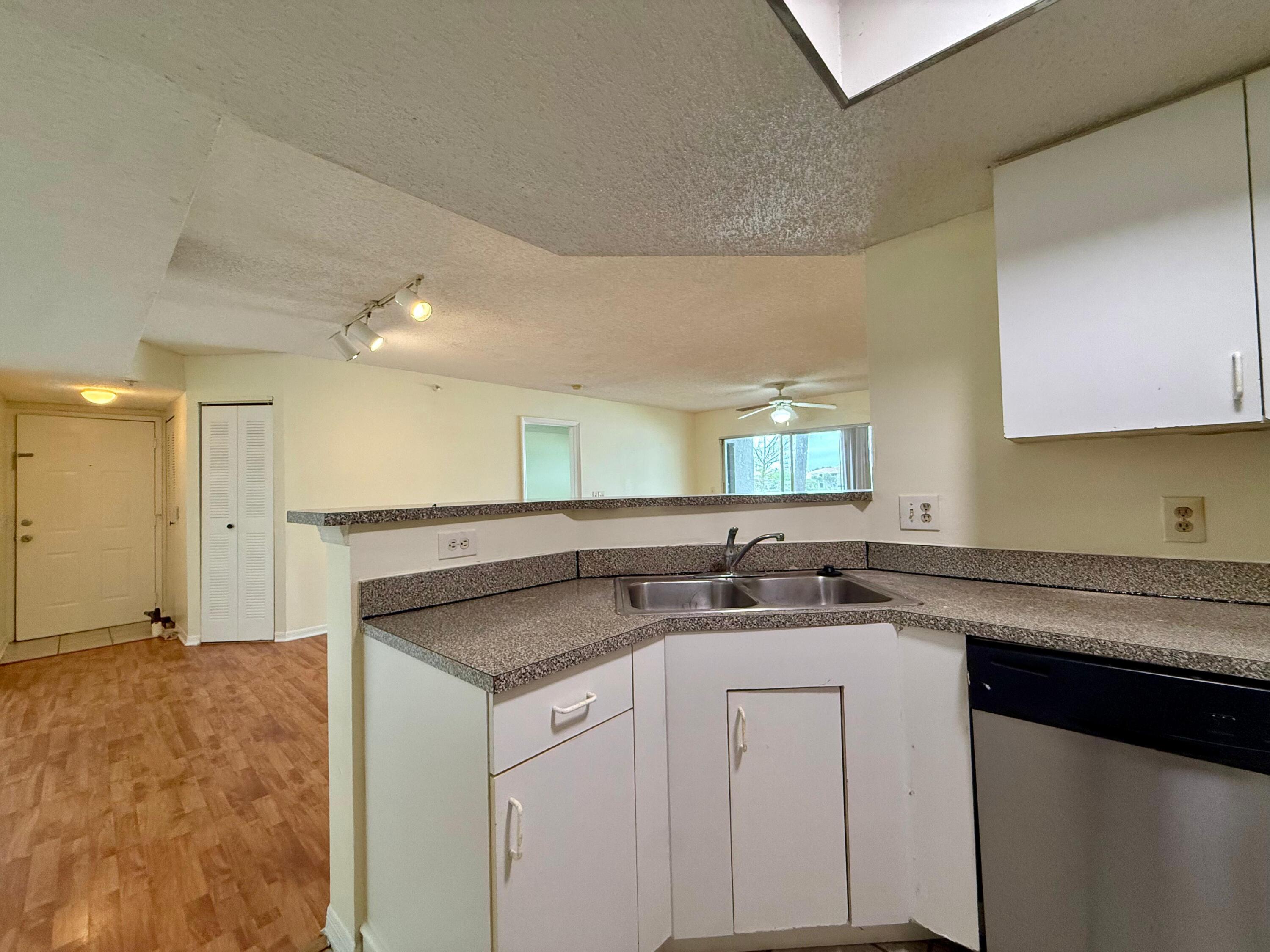5065 Wiles Road, Unit 204 Coconut Creek, FL 33073 - Photo 7 of 14 WhatsApp Image 2026-04-23 at 17.13.12 (1