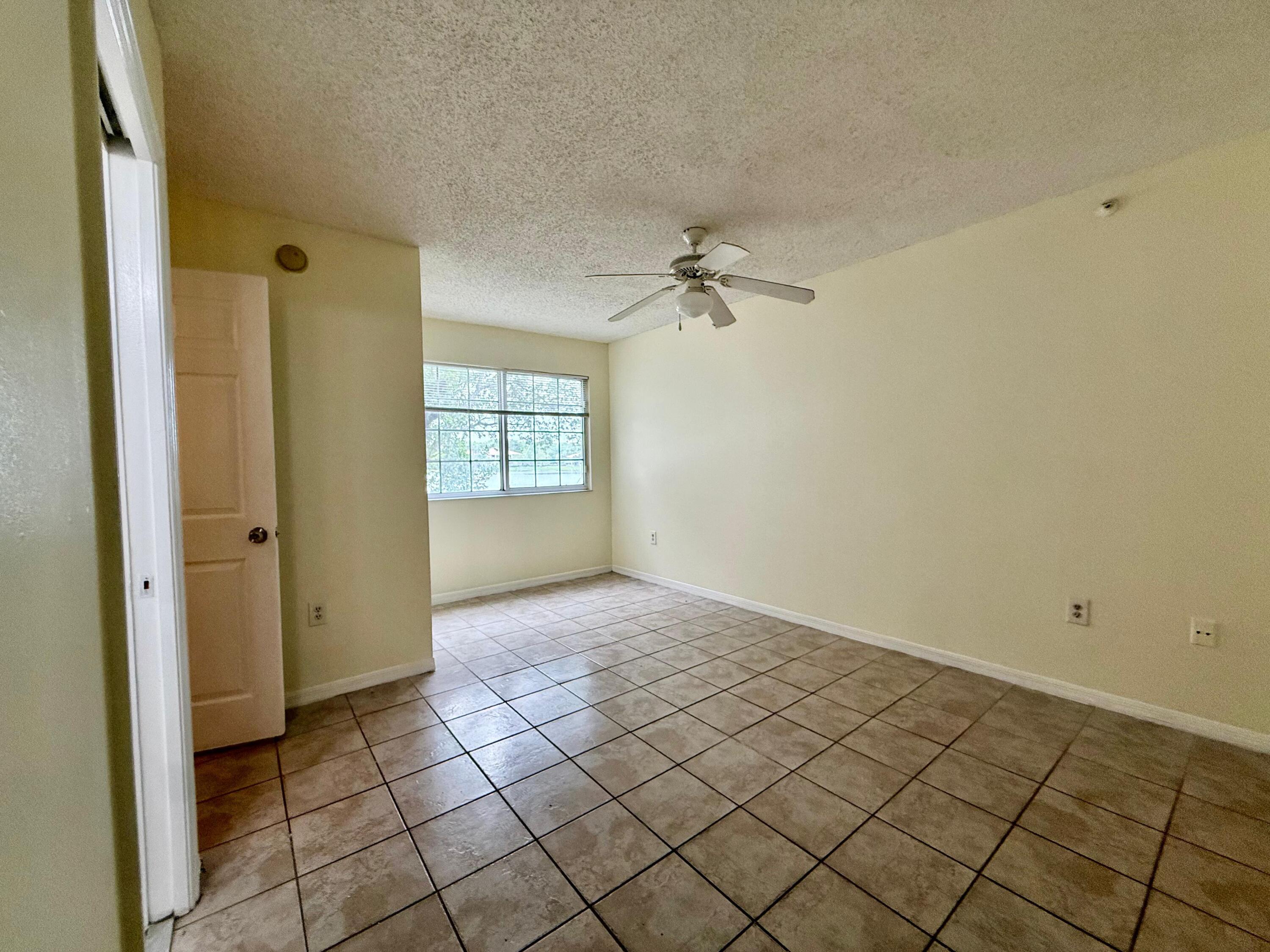 5065 Wiles Road, Unit 204 Coconut Creek, FL 33073 - Photo 8 of 14 WhatsApp Image 2026-04-23 at 17.13.10 (2