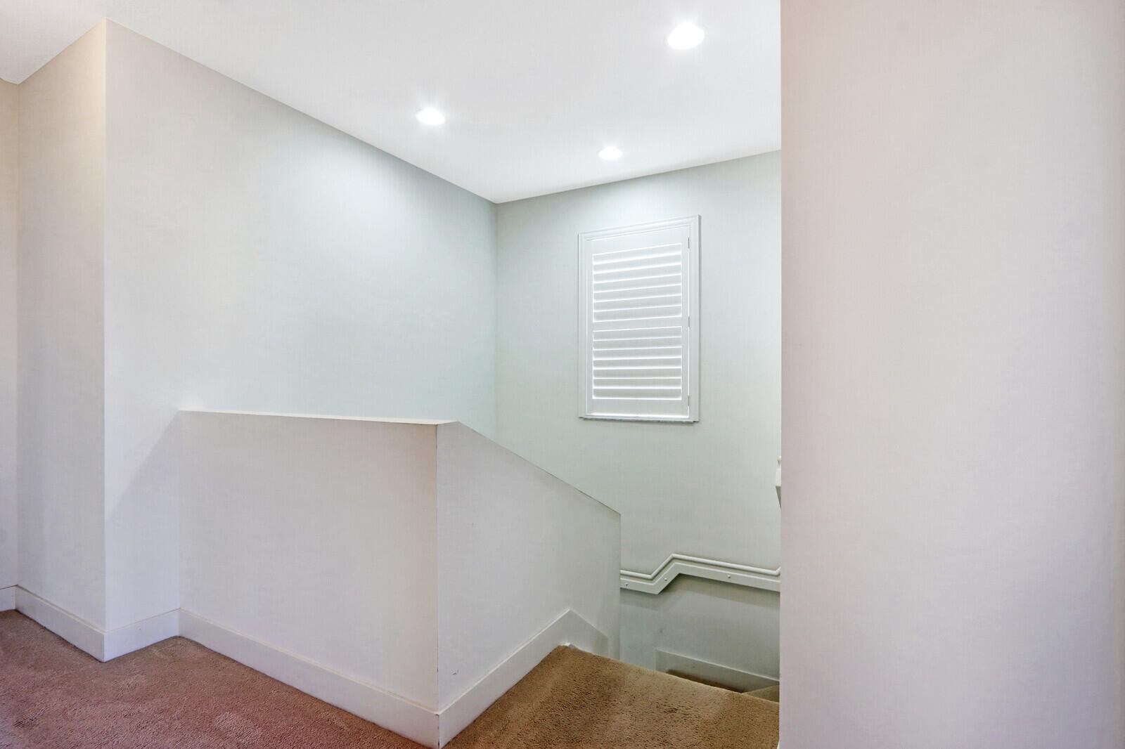 6024 Pine Tree Way Riviera Beach, FL 33410 - Photo 23 of 26 Staircase
