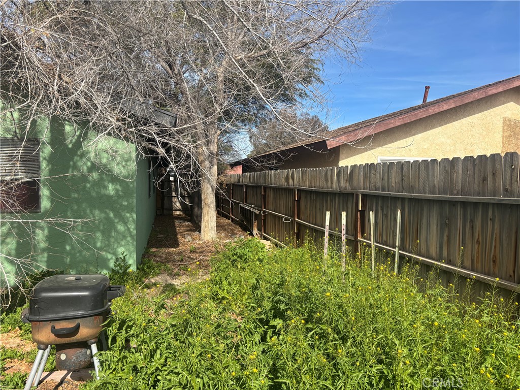 313 Mamie Street Ridgecrest, CA 93555 - Photo 30 of 33 Backyard