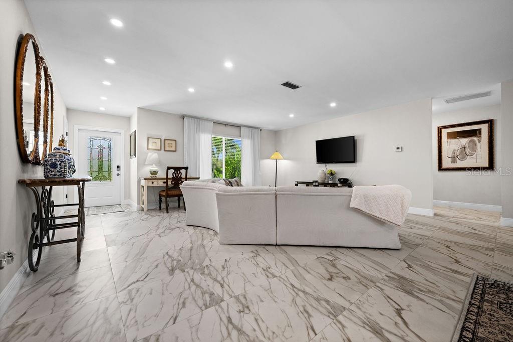 1024 Horizon Road Venice, FL 34293 - Photo 16 of 39