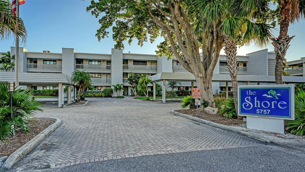 5757 Gulf Of Mexico Drive, Unit 204 Longboat Key, FL 34228 - Photo 2 of 71