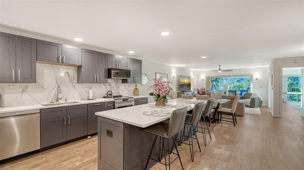 5757 Gulf Of Mexico Drive, Unit 204 Longboat Key, FL 34228 - Photo 31 of 71