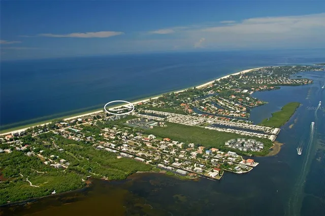 $7,000 | 5757 Gulf Of Mexico Drive, Unit 204, Longboat Key, FL 34228