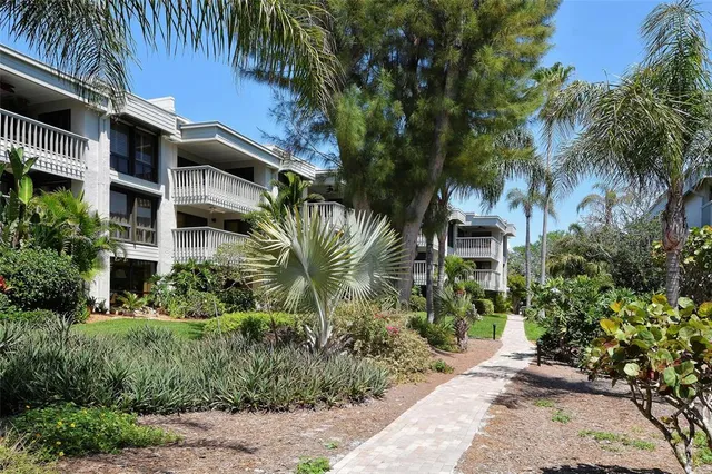 $7,000 | 5757 Gulf Of Mexico Drive, Unit 204, Longboat Key, FL 34228