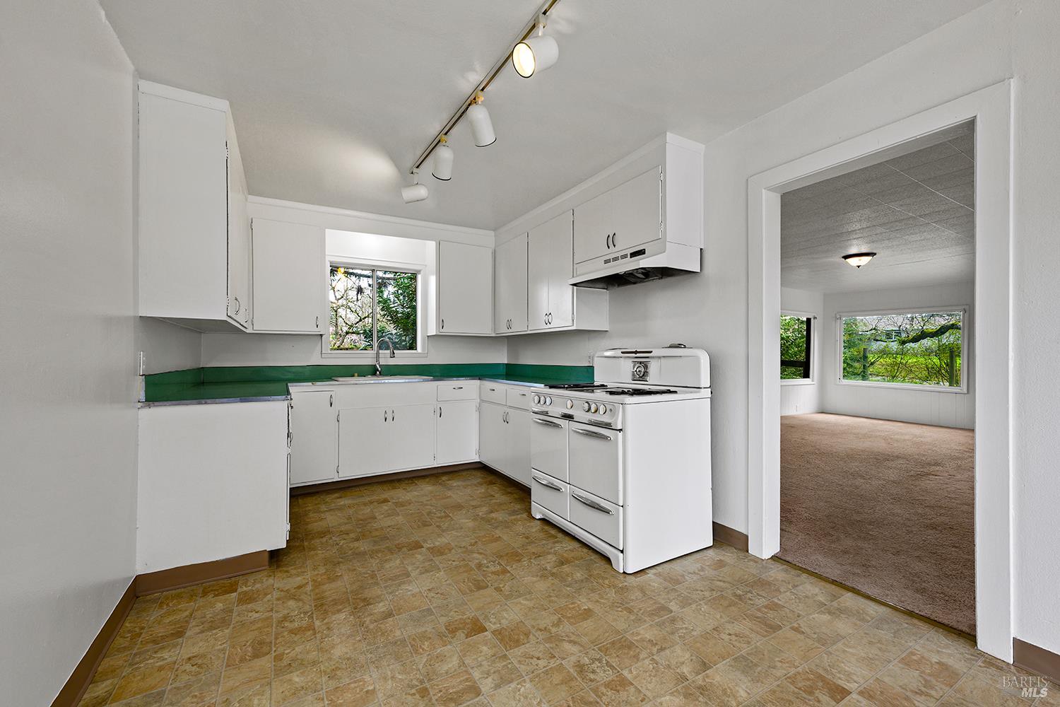 8400 Blackney Road Sebastopol, CA 95472 - Photo 22 of 36