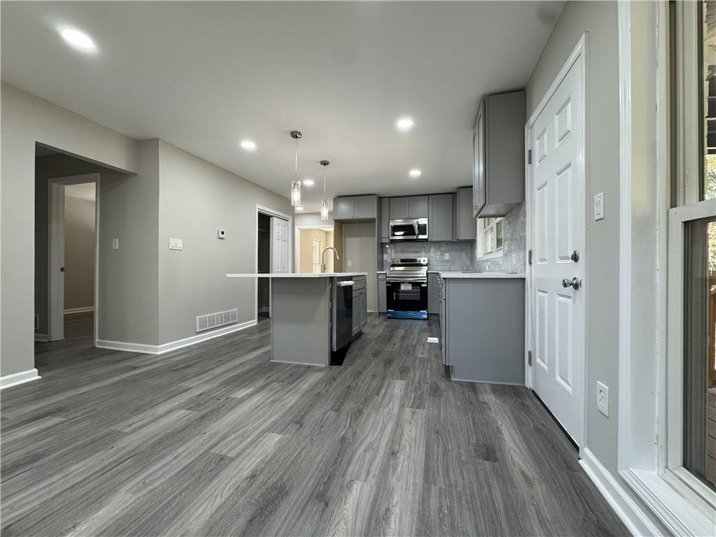 3489 Creighton Road Southwest Atlanta, GA 30331 - Photo 4 of 53