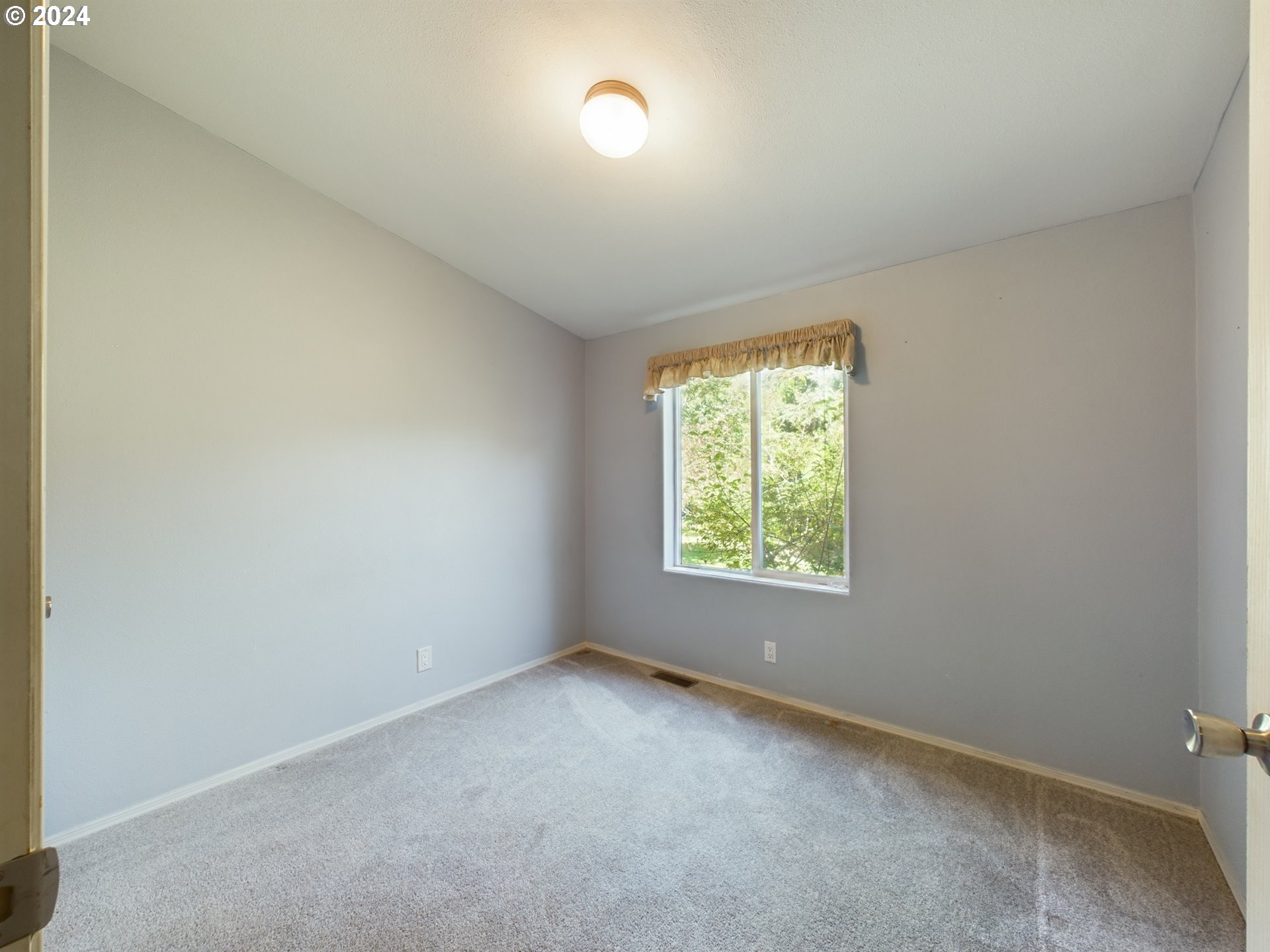 57885 Southwest Hebo Road Grand Ronde, OR 97347 - Photo 21 of 41 Gallery Image 21