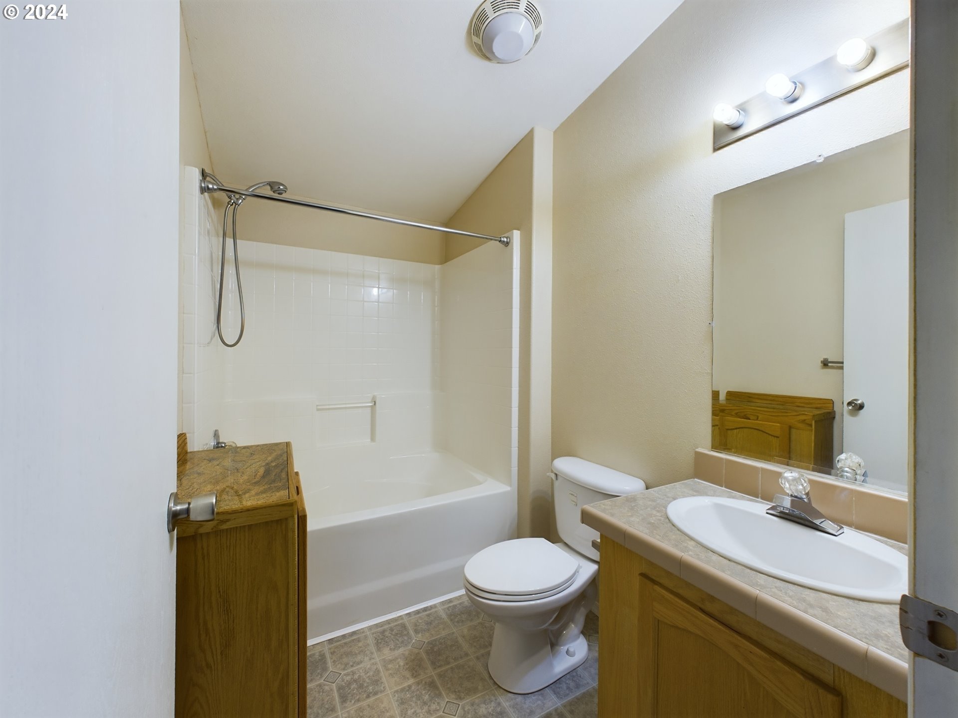57885 Southwest Hebo Road Grand Ronde, OR 97347 - Photo 26 of 41 Gallery Image 26