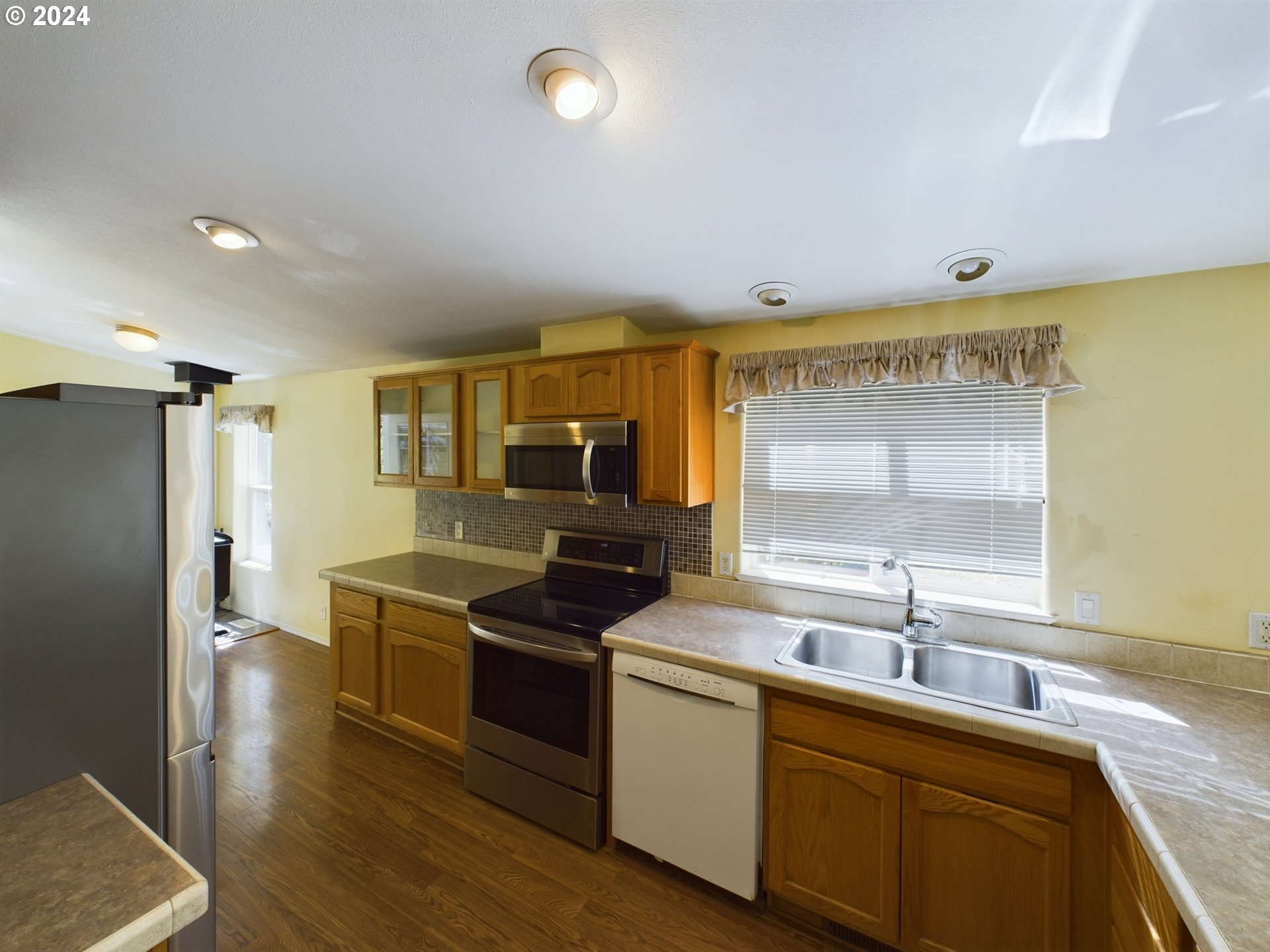 57885 Southwest Hebo Road Grand Ronde, OR 97347 - Photo 7 of 41 Gallery Image 7