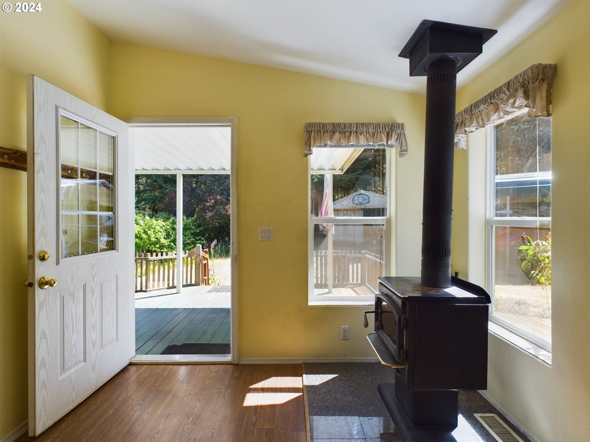 57885 Southwest Hebo Road Grand Ronde, OR 97347 - Photo 8 of 41 Gallery Image 8