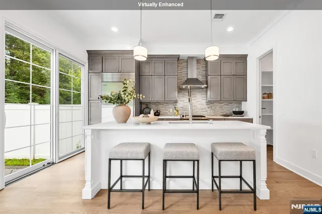 $1,225,000 | 11 Gabriel Court, Unit 11, Paramus, NJ 07652