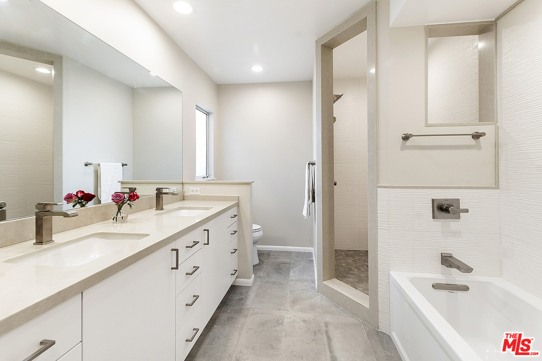 711 Sierra Drive Beverly Hills, CA 90210 - Photo 31 of 41