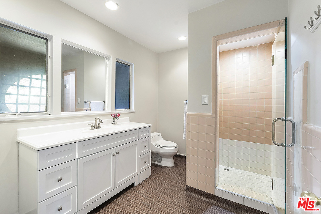 711 Sierra Drive Beverly Hills, CA 90210 - Photo 32 of 41