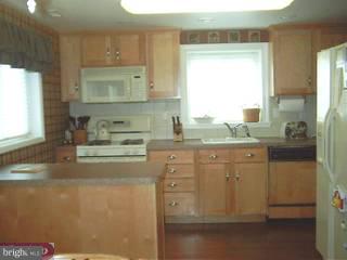 19 Cornwall Road New Castle, DE 19720 - Photo 2 of 6 Gallery Image 2