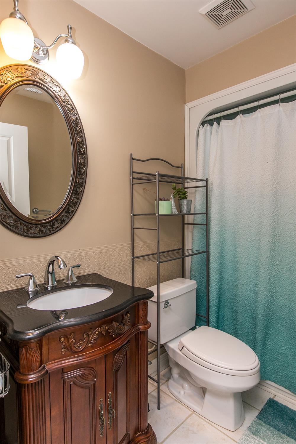 260 Sexton Road Harrodsburg, KY 40330 - Photo 38 of 82 Full guest bath with tile flooring