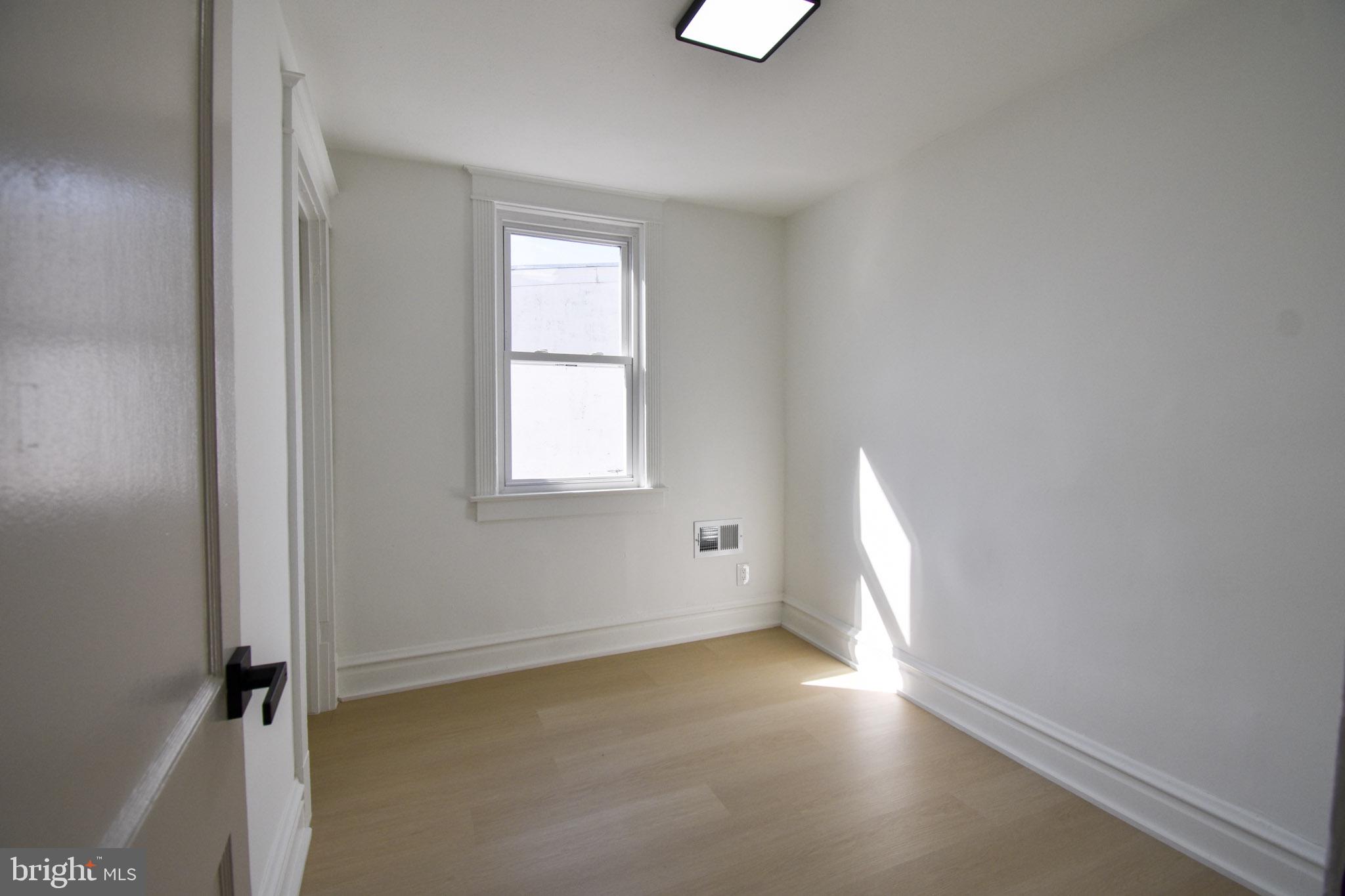 247 Heather Road Upper Darby, PA 19082 - Photo 19 of 26