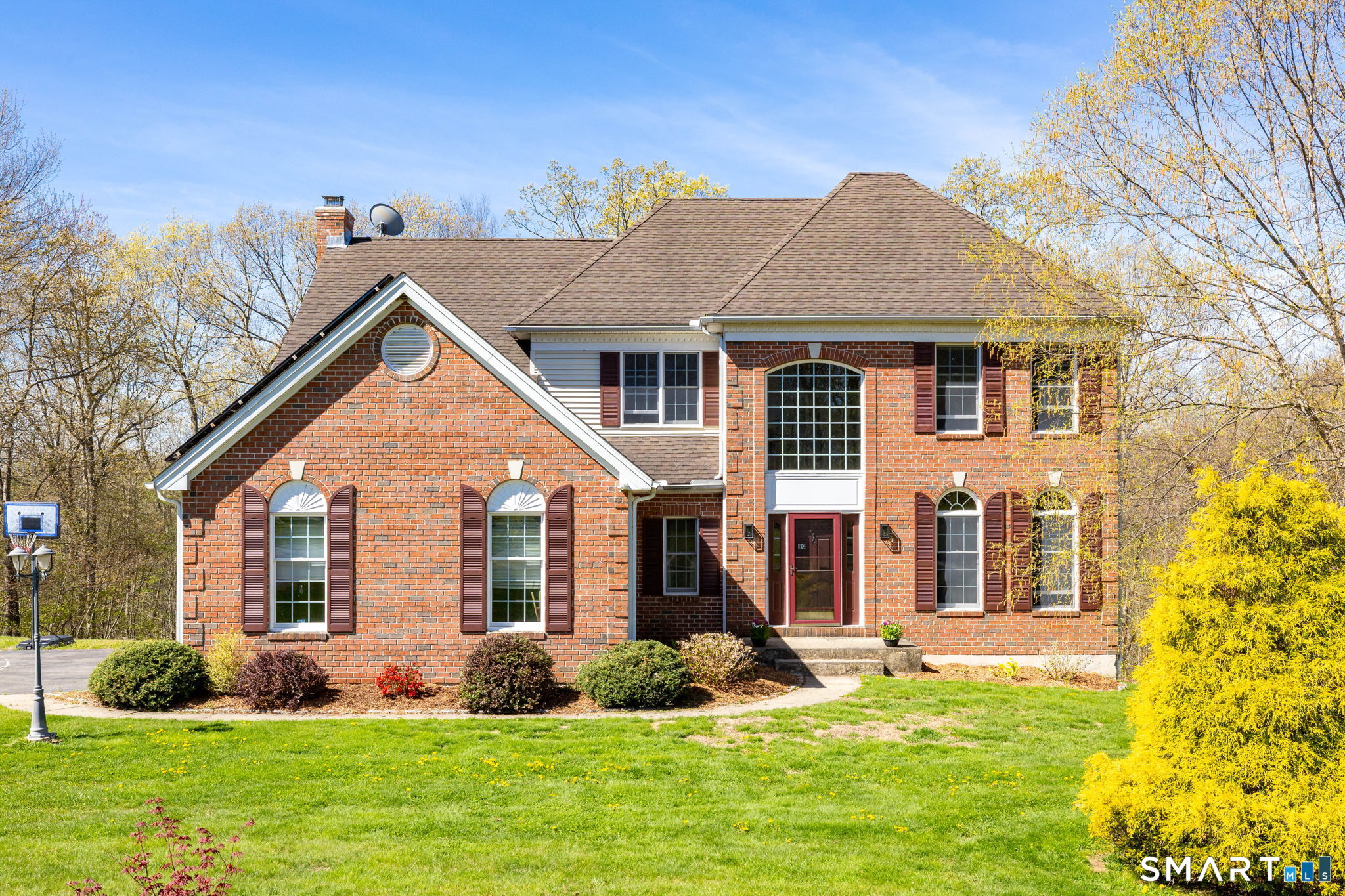 Welcome to 10 Eastham Bridge Rd., in the Seven Hills neighborhood just north of Lake Pocotopaug!