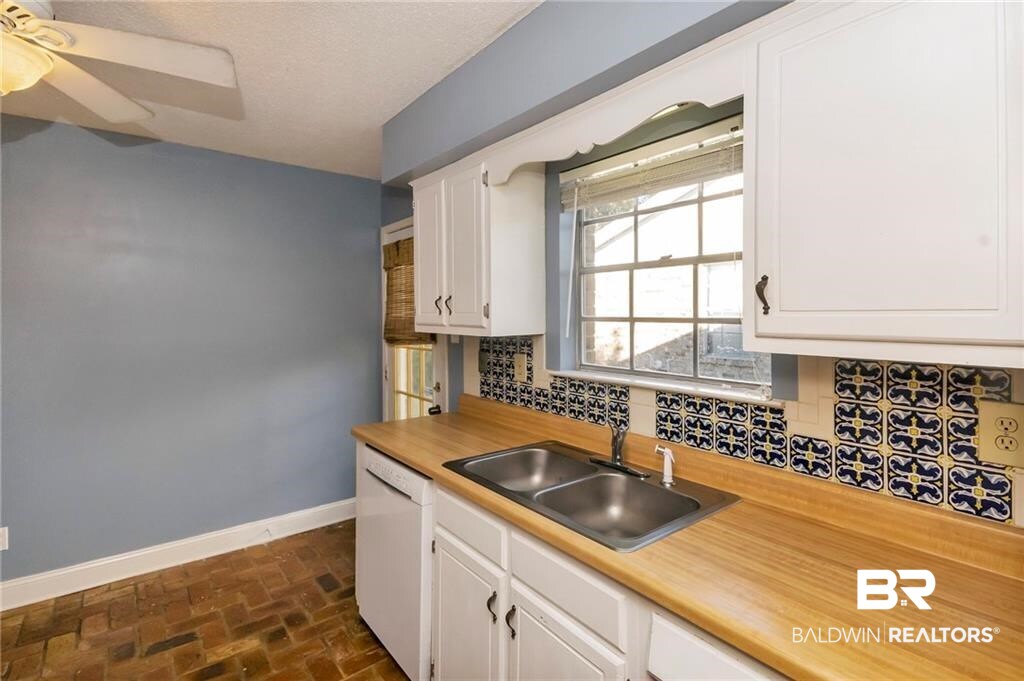 1566 Blair Avenue Mobile, AL 36604 - Photo 18 of 41