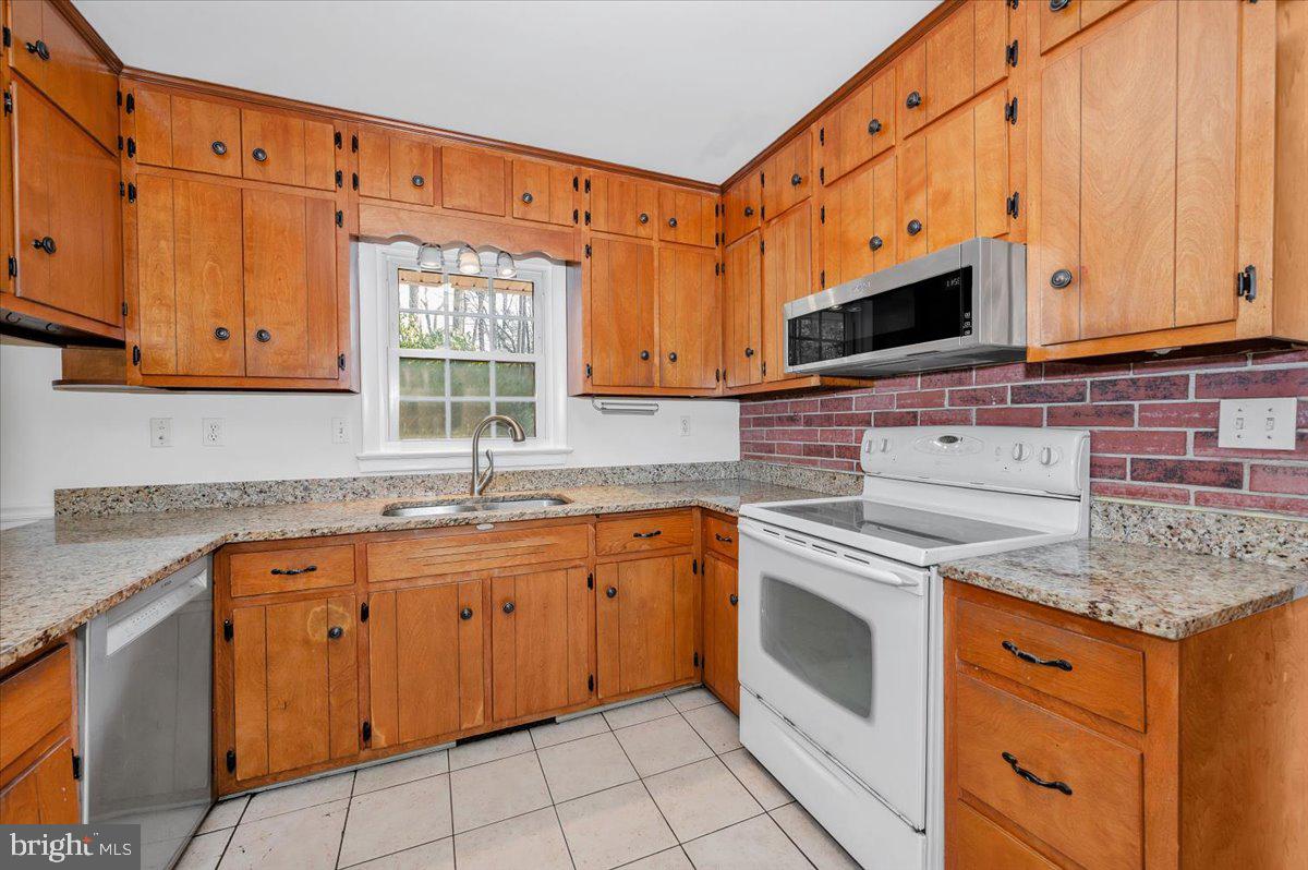 9214 Warfield Road Gaithersburg, MD 20886 - Photo 15 of 44 Gallery Image 15
