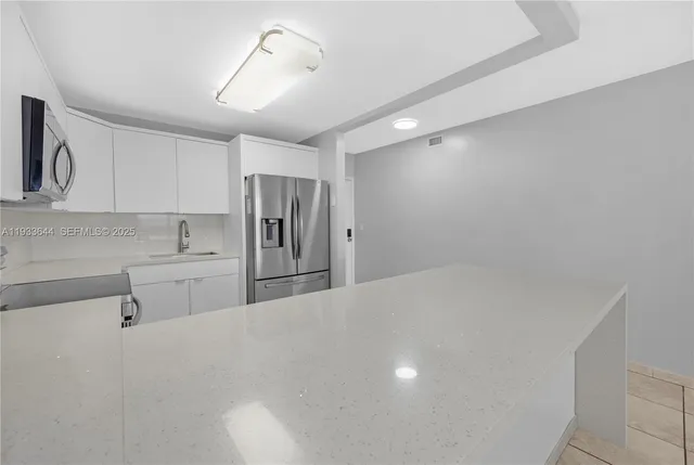 $2,500 | 1750 West 46th Street, Unit 544, Hialeah, FL 33012