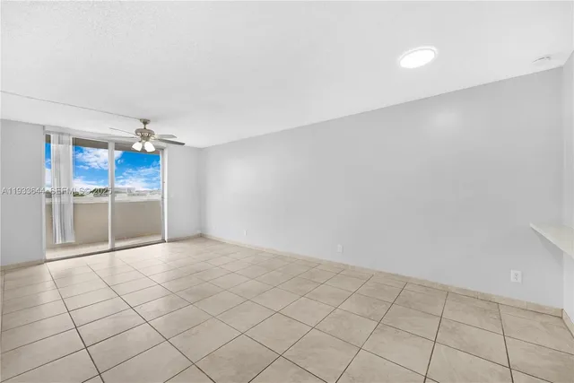 $2,500 | 1750 West 46th Street, Unit 544, Hialeah, FL 33012