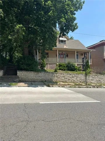 $95,000 | 415 South 9th Street, St. Joseph, MO 64501