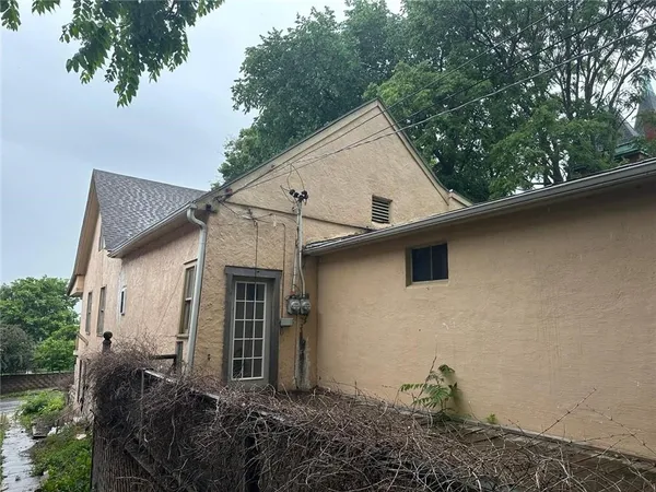 $94,500 | 415 South 9th Street, St. Joseph, MO 64501